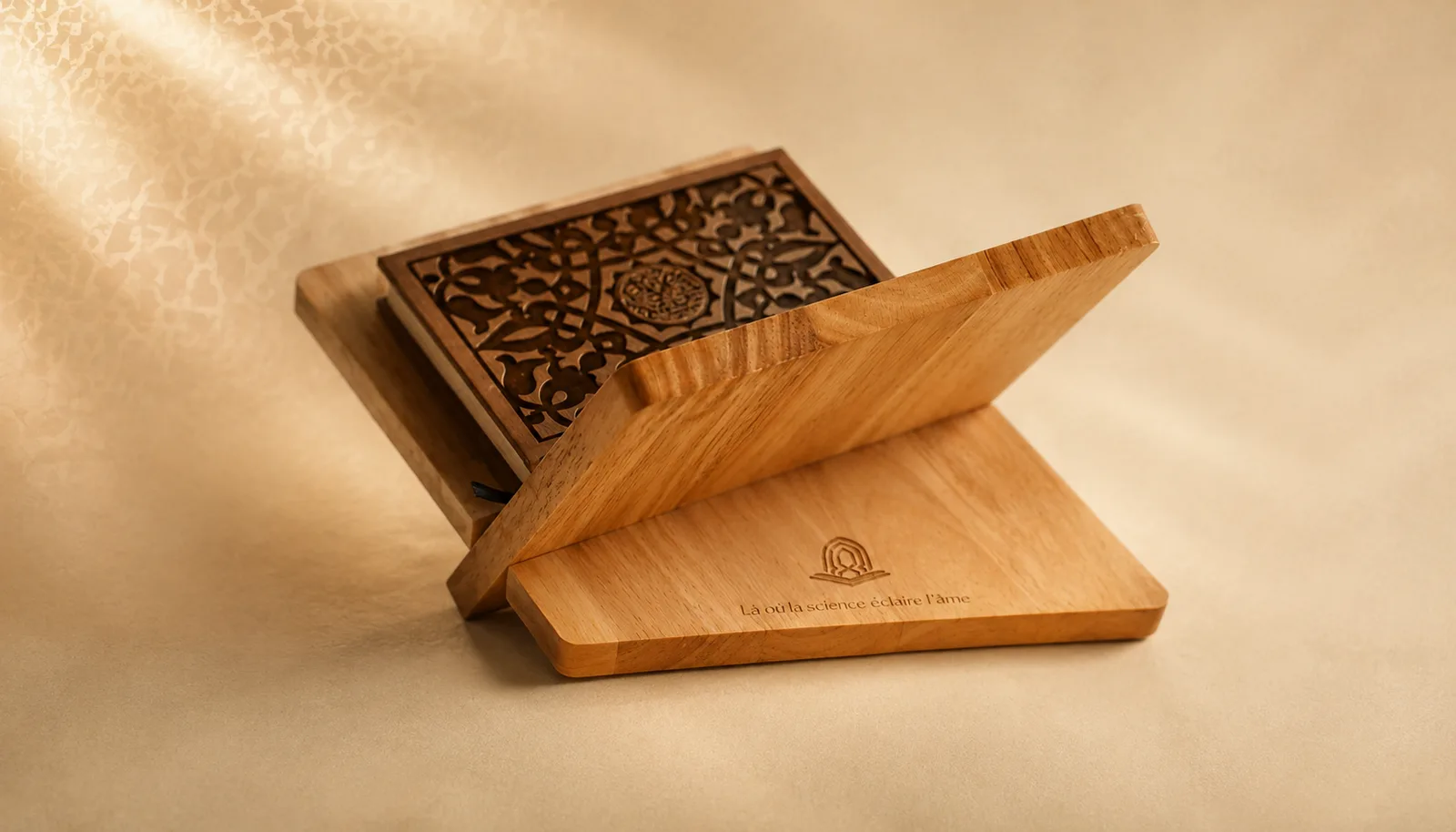 Porte-Livre Bois Gravé